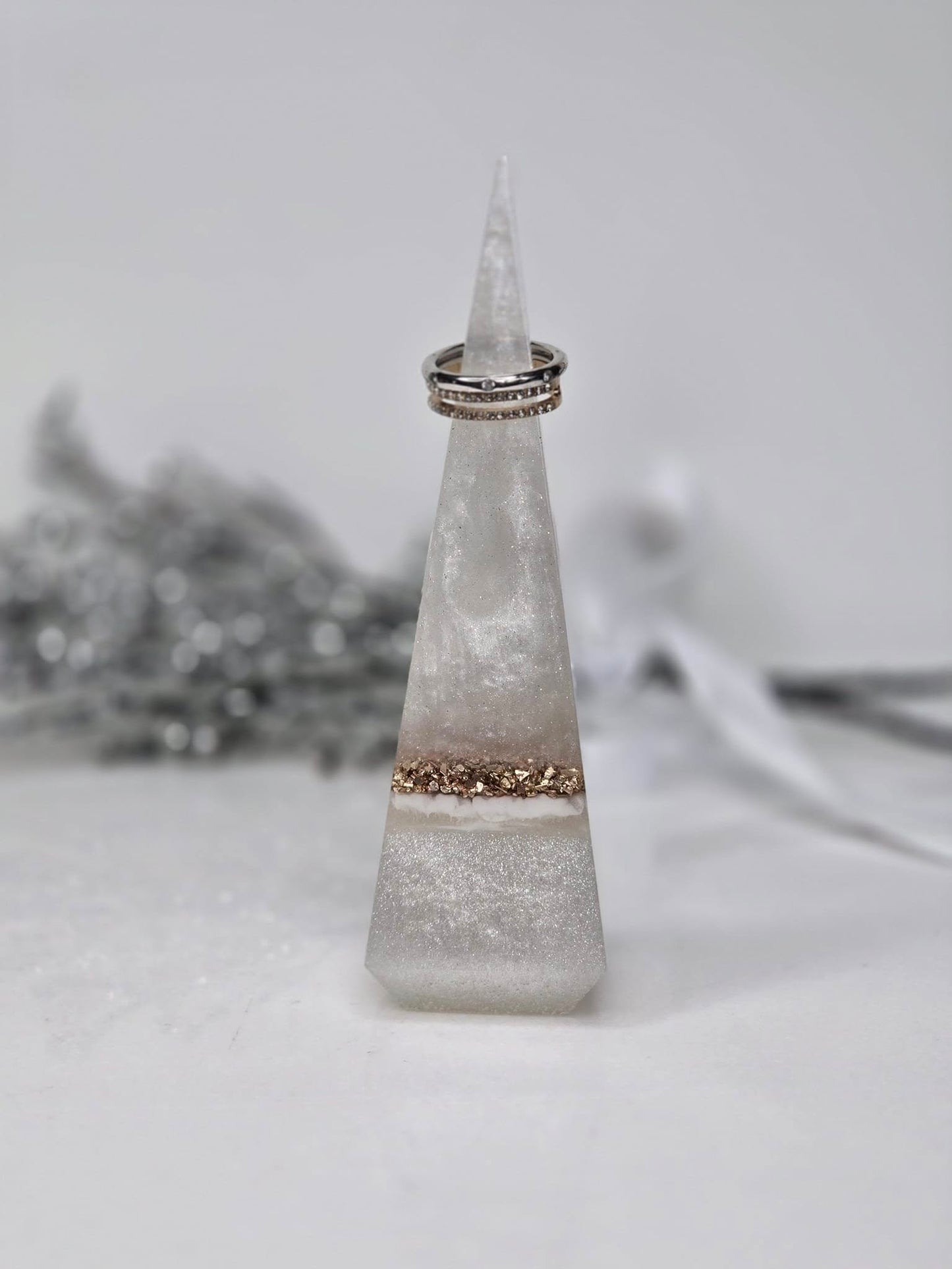 Silver Pearl Pyramid Ring Holder